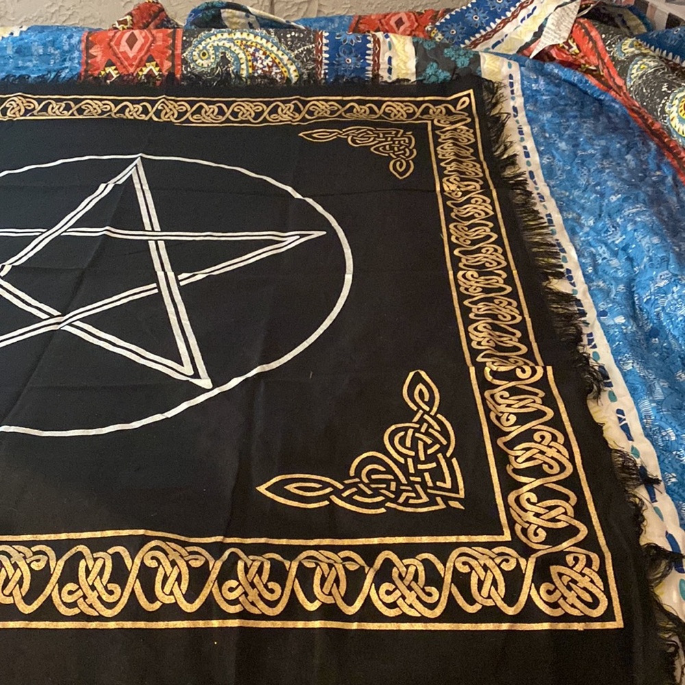 Alter Cloth - Picture 3 of 6